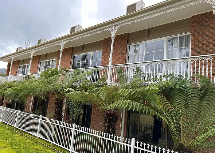 Barrass\'S John Bright Motor Inn