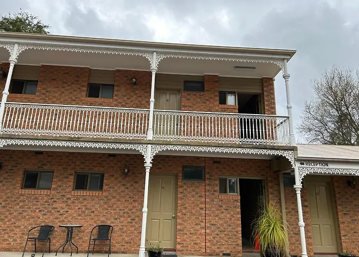 Barrass\'S John Bright Motor Inn